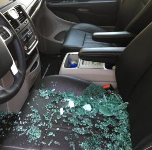 Bandidos furtam dois carros em bairros de ST