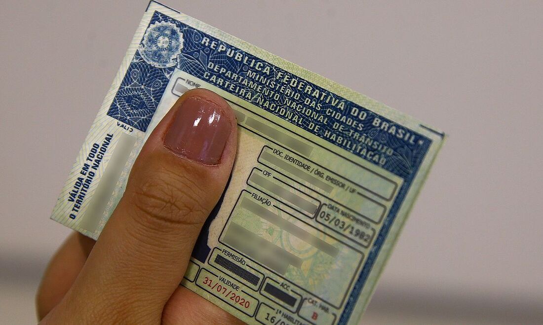 Carteira Nacional de Habilitação de graça em 18 Estados; conheça