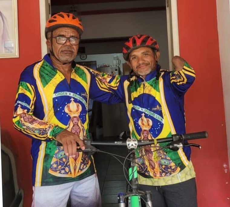 Após luta contra o câncer, ciclistas de ST pedalam até Aparecida