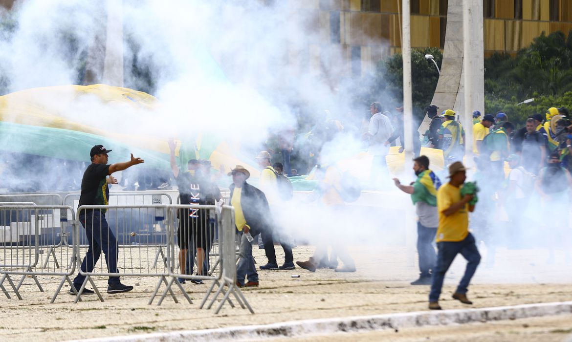 PF prende 5 terroristas que invadiram e depredaram prédios dos Três Poderes