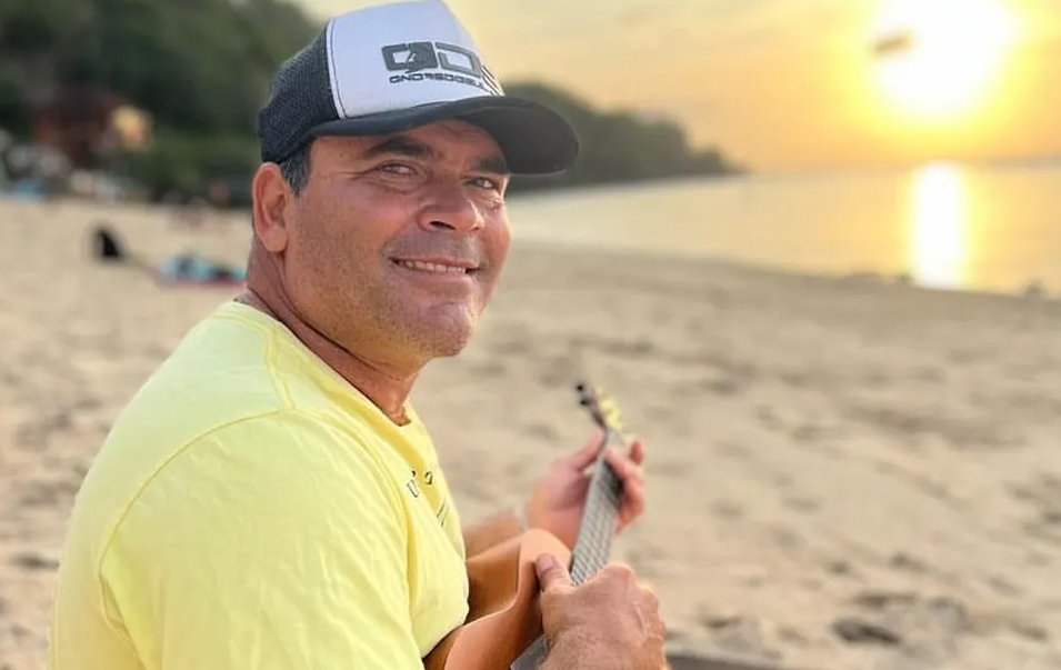 Mundo do surfe homenageia brasileiro Márcio Freire