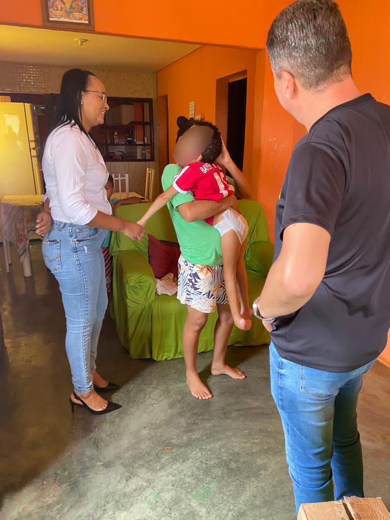 Santa Cruz realiza visita domiciliar em Jatiúca