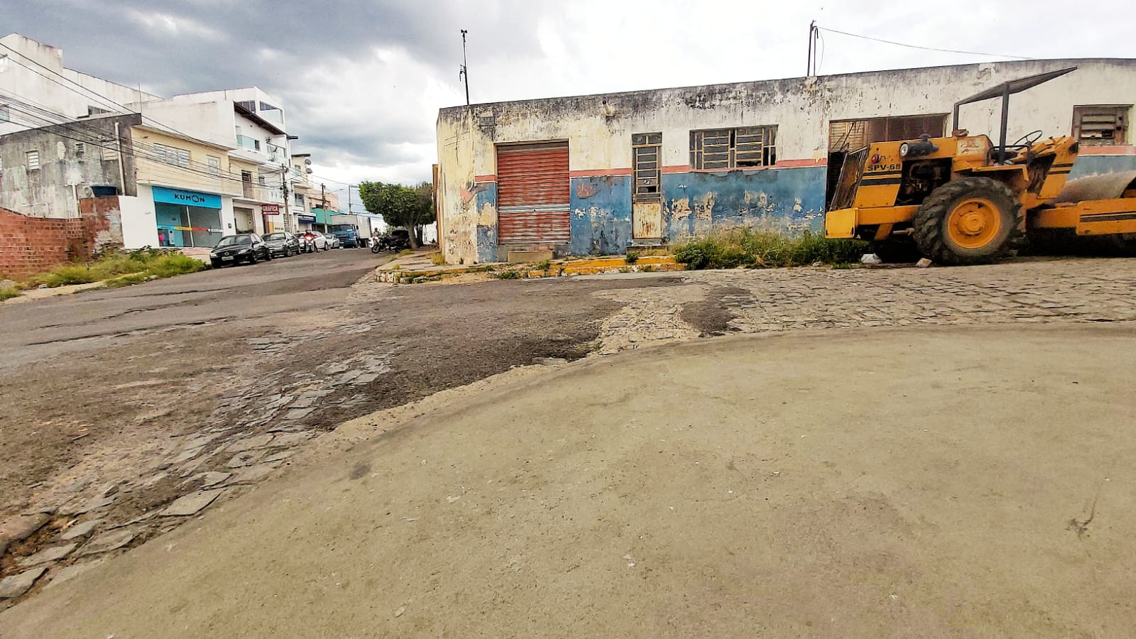 Obras da PMST irritam moradores: "Pense num serviço seboso"