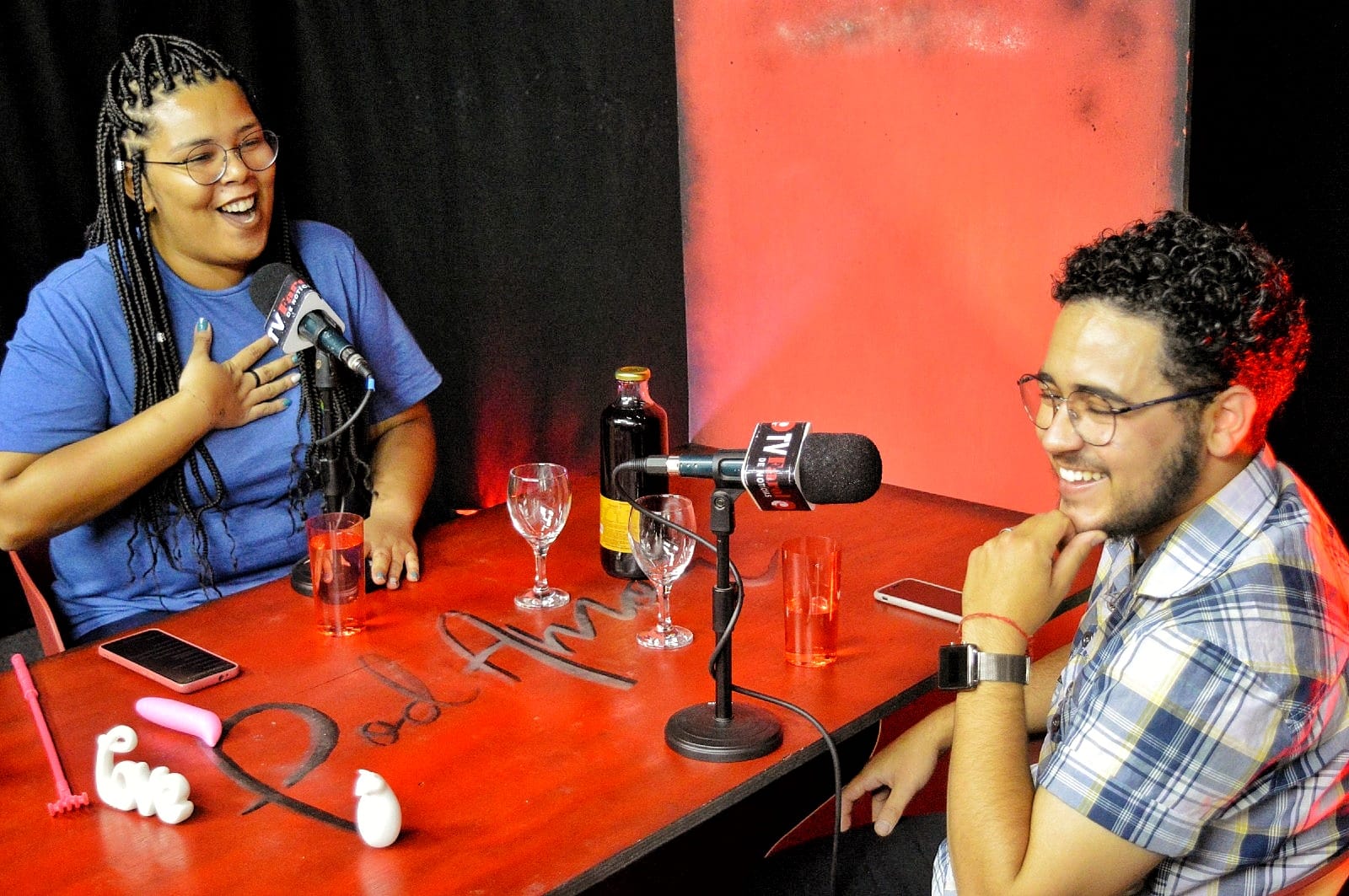 Podcast debate transexualidade na TV Farol