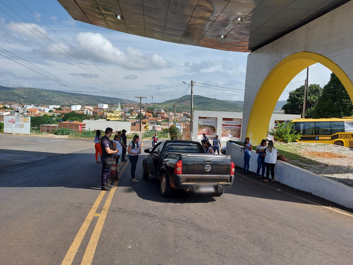 Sta Cruz realiza orientações para os foliões