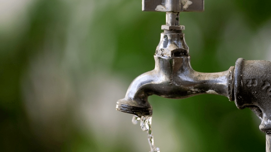 Agência multa Compesa por falta de água