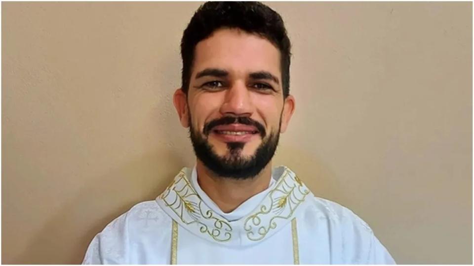 Padre Douglas Ferreira Leite é encontrado morto em mata