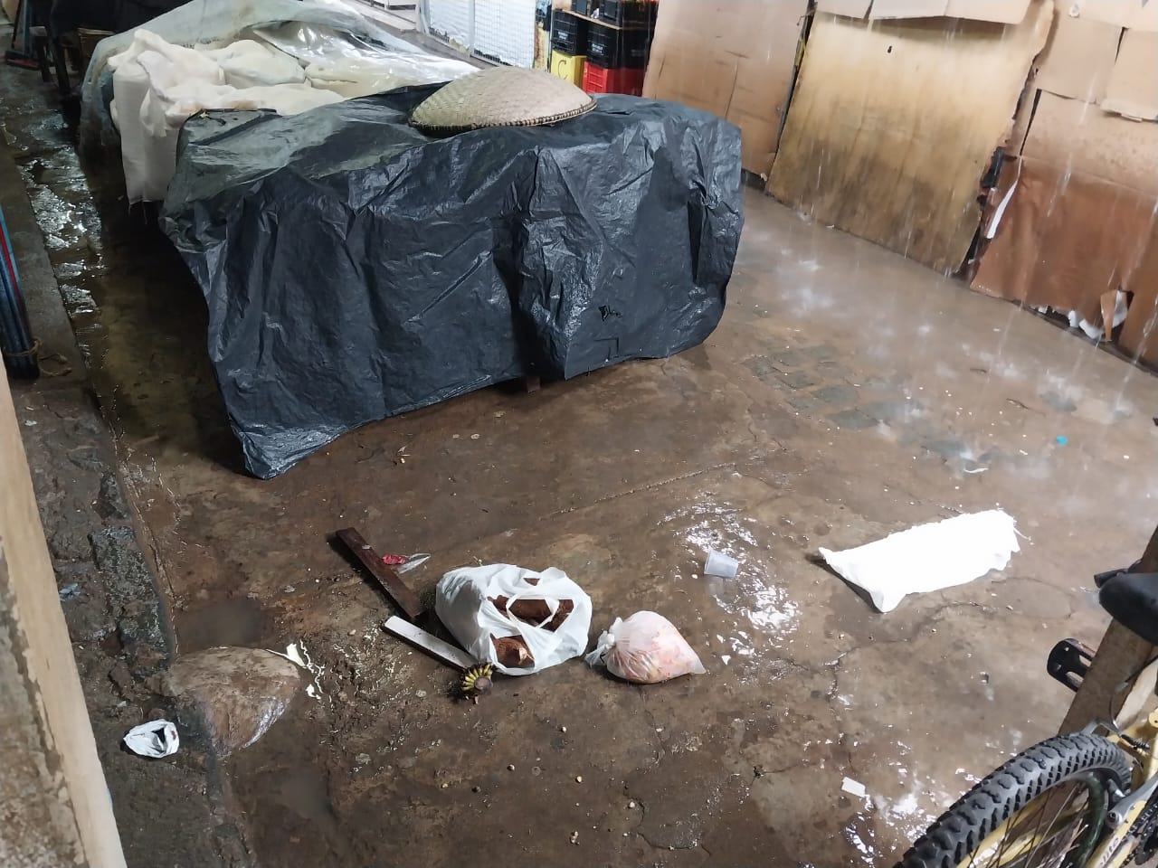 Sábado chuvoso em ST deixa diversos pontos de alagamento