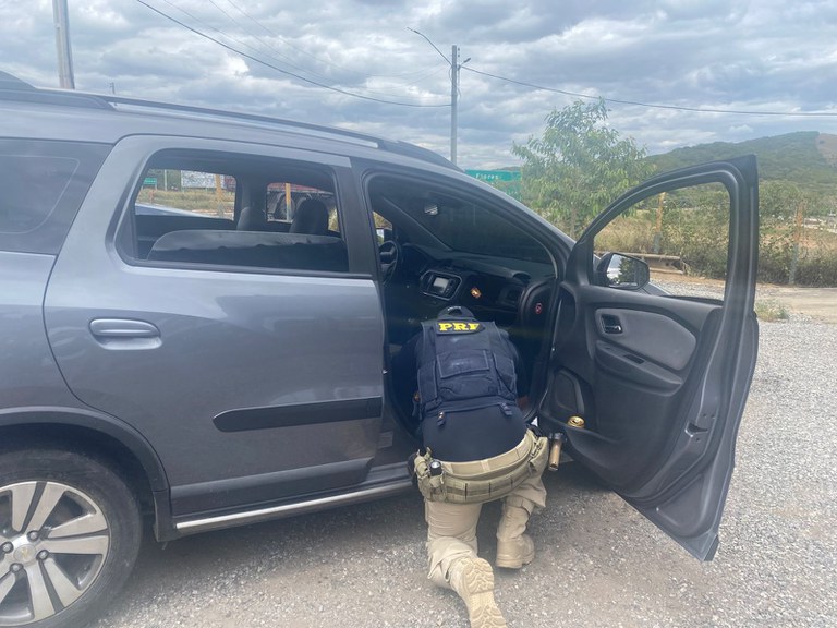 Comerciante compra carro roubado e é detido em ST