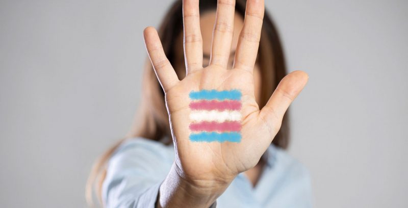 Jovem trans diz que foi constrangida pela PM em ST