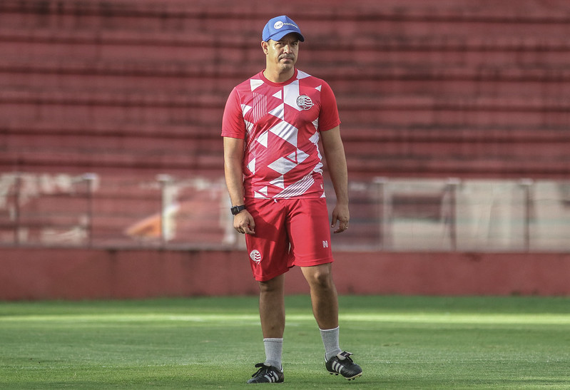 De olho em premiação e recuperação no ano, Náutico encara o Cruzeiro