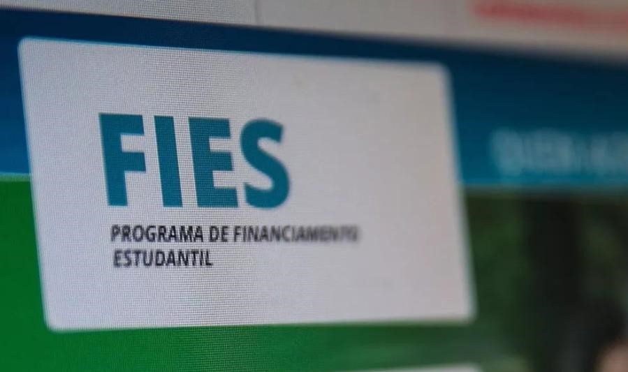 PF mira 20 faculdades por suspeita de fraude de R$ 21 milhões do Fies