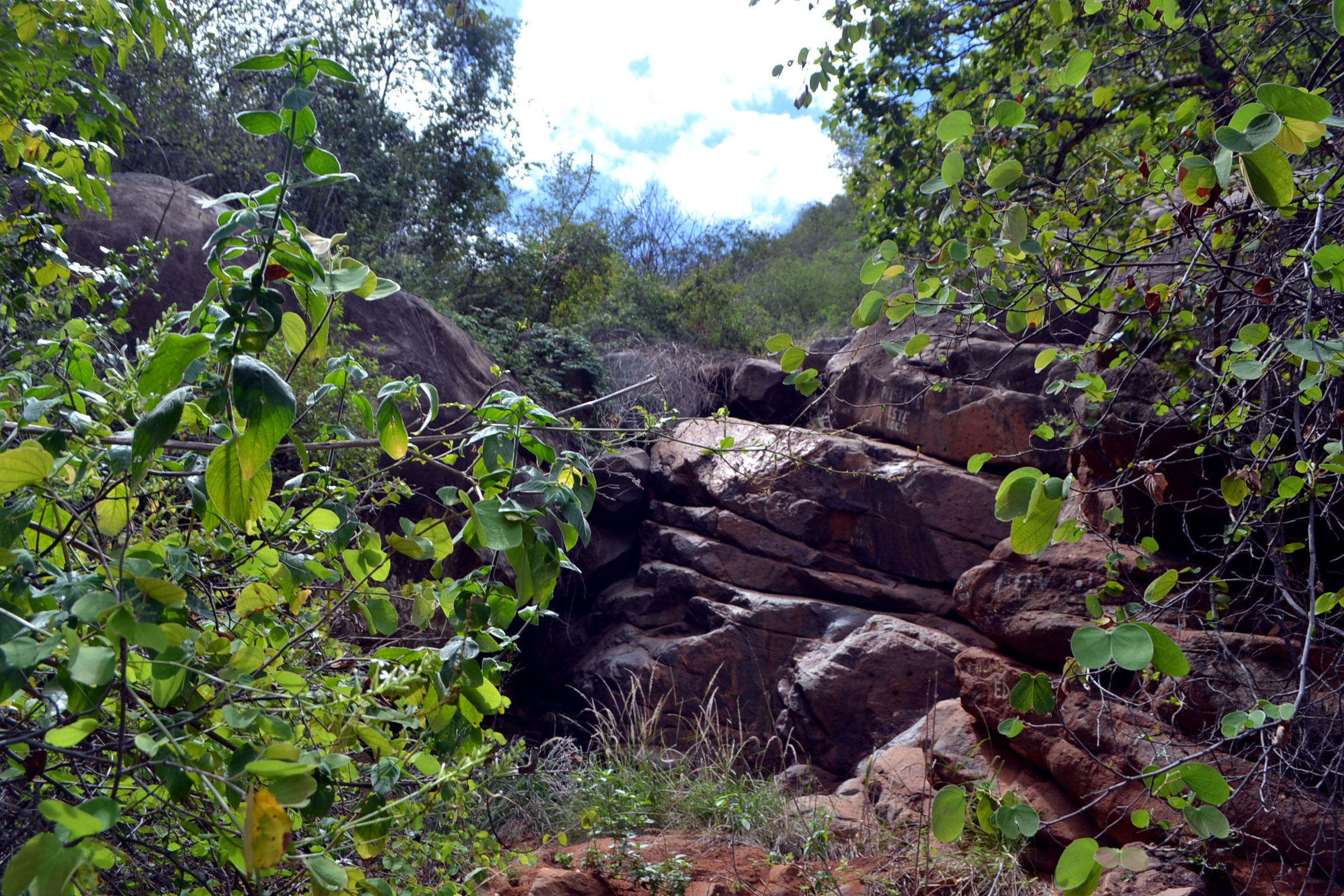 Os mistérios e lendas da Gruta do Morcego em ST