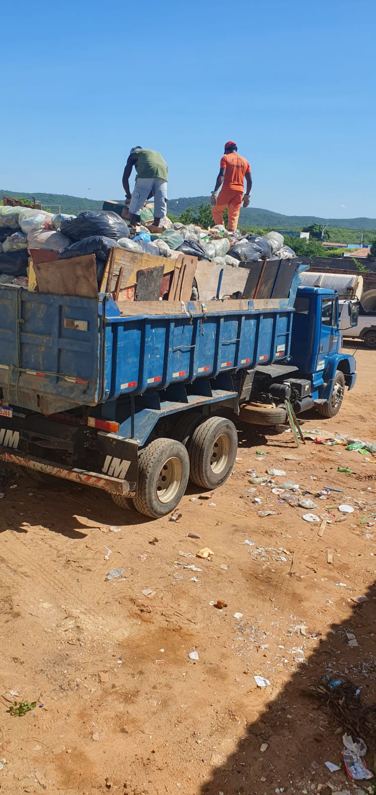 Prefeitura de Mirandiba virou lixão, diz leitor