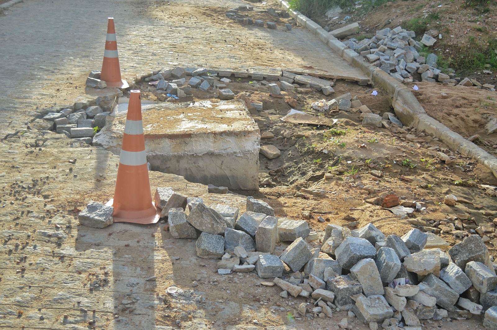 Moradores denunciam ruas que se acabam em ST antes de inauguradas