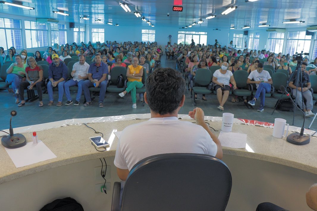 Servidores rejeitam proposta de Márcia e mantêm greve em ST