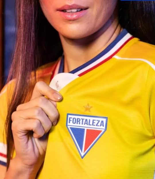 Fortaleza lança camisa Tradição para a temporada 2023