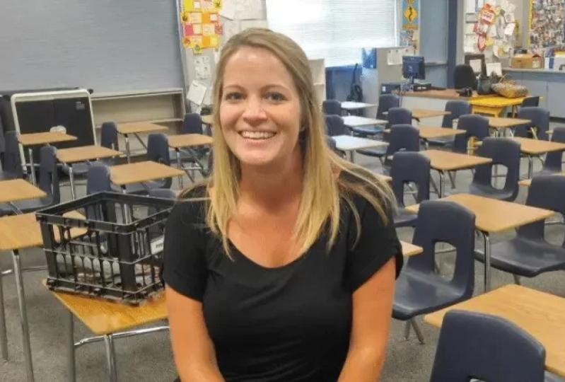 Professora premiada é presa por ter relações sexuais com aluno