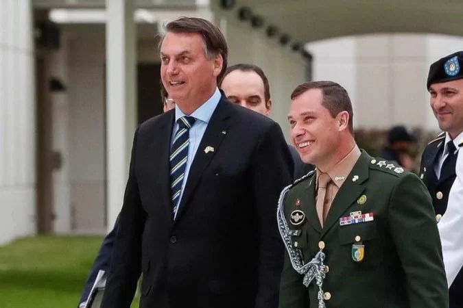 Bolsonaro tinha 'plena ciência' de fraude no cartão de vacina