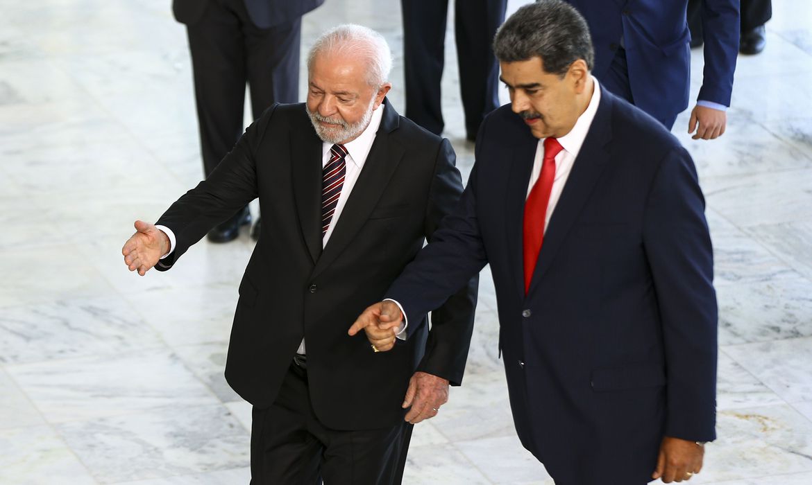 Lula diz que encontro com Nicolas Maduro é 'momento histórico'