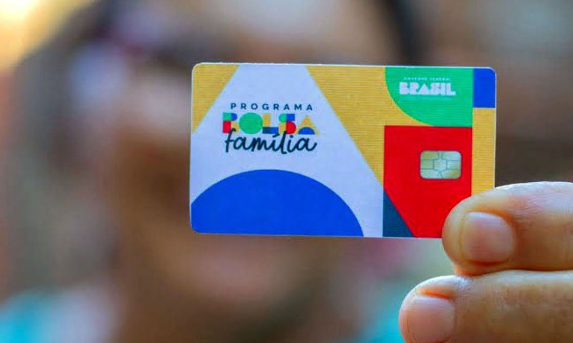 O novo cartão do Bolsa Família será obrigatório em junho? Veja como solicitar