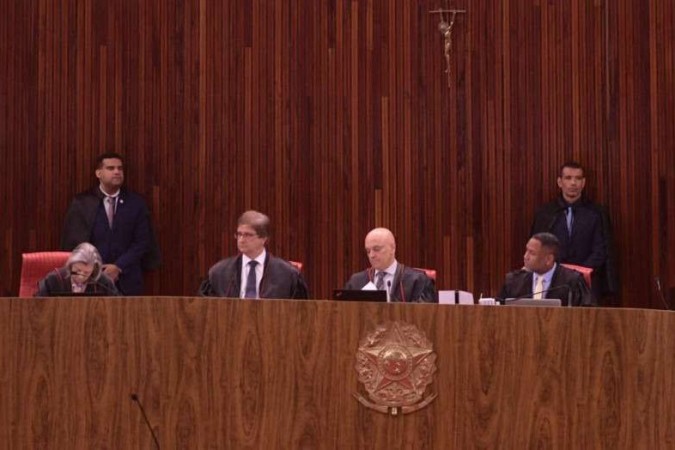 MPE diz que houve abuso de poder político e pede inelegibilidade de Bolsonaro