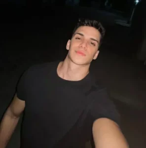 Jovem de 19 anos morre após moto colidir com cavalo no Sertão