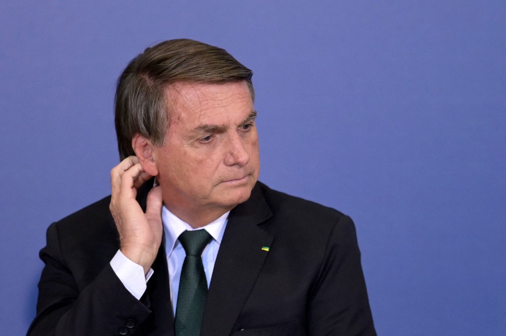 PF vai pedir bloqueio dos R$ 17 milhões de Bolsonaro, diz revista