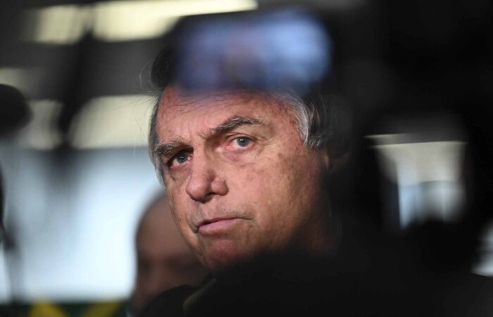 Projeto de lei para anistiar Bolsonaro recebe assinatura de 65 deputados