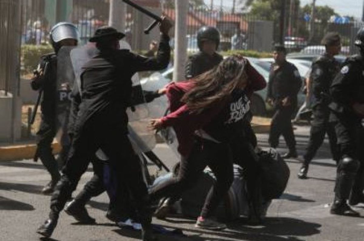 Presidente da Nicarágua busca o controle absoluto da polícia