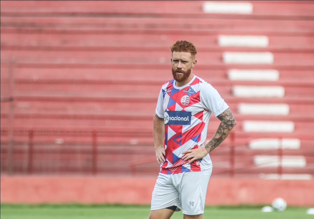 Suspenso, Souza desfalca o Náutico diante do Figueirense