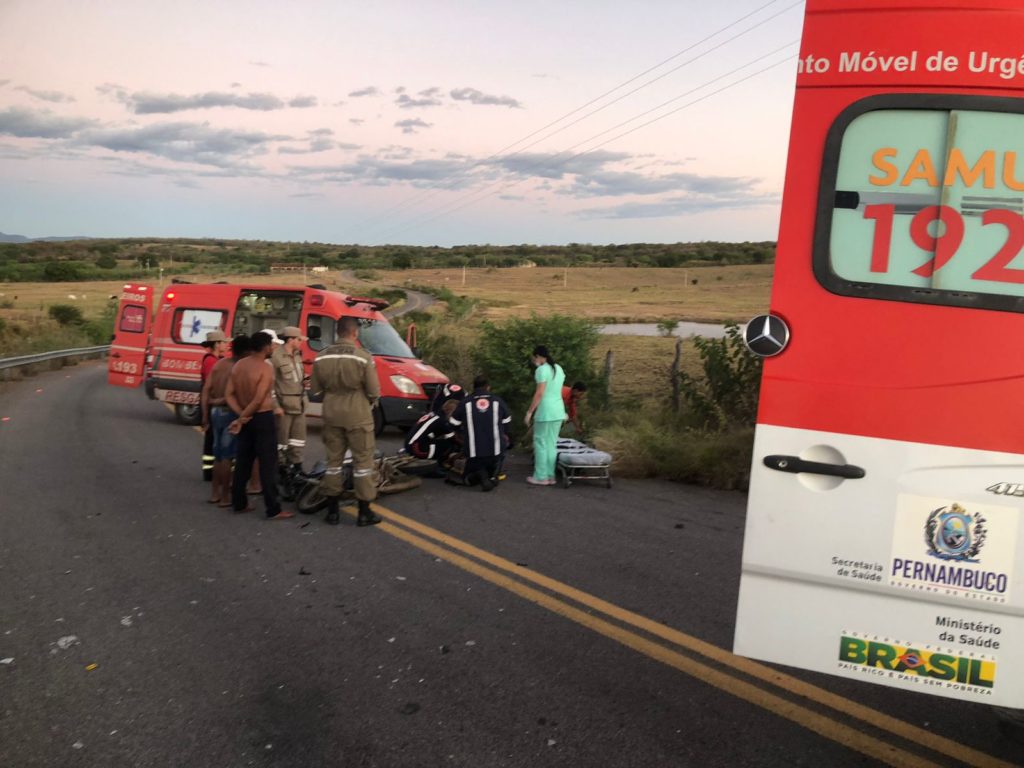 Colisão entre veículos na BR-232, em Serra Talhada, deixa uma pessoa ferida