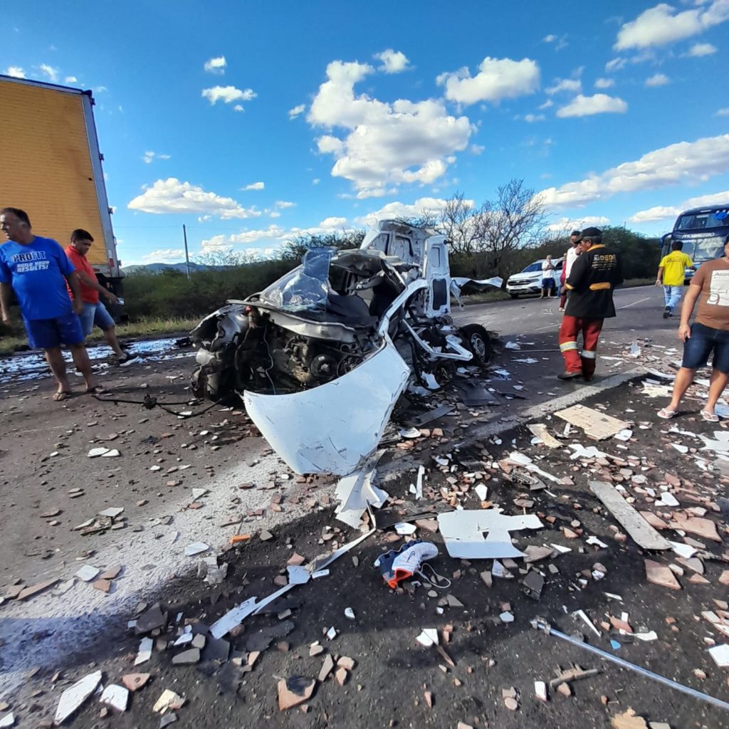 Duas vítimas socorridas para Hospam, em ST, após grave colisão