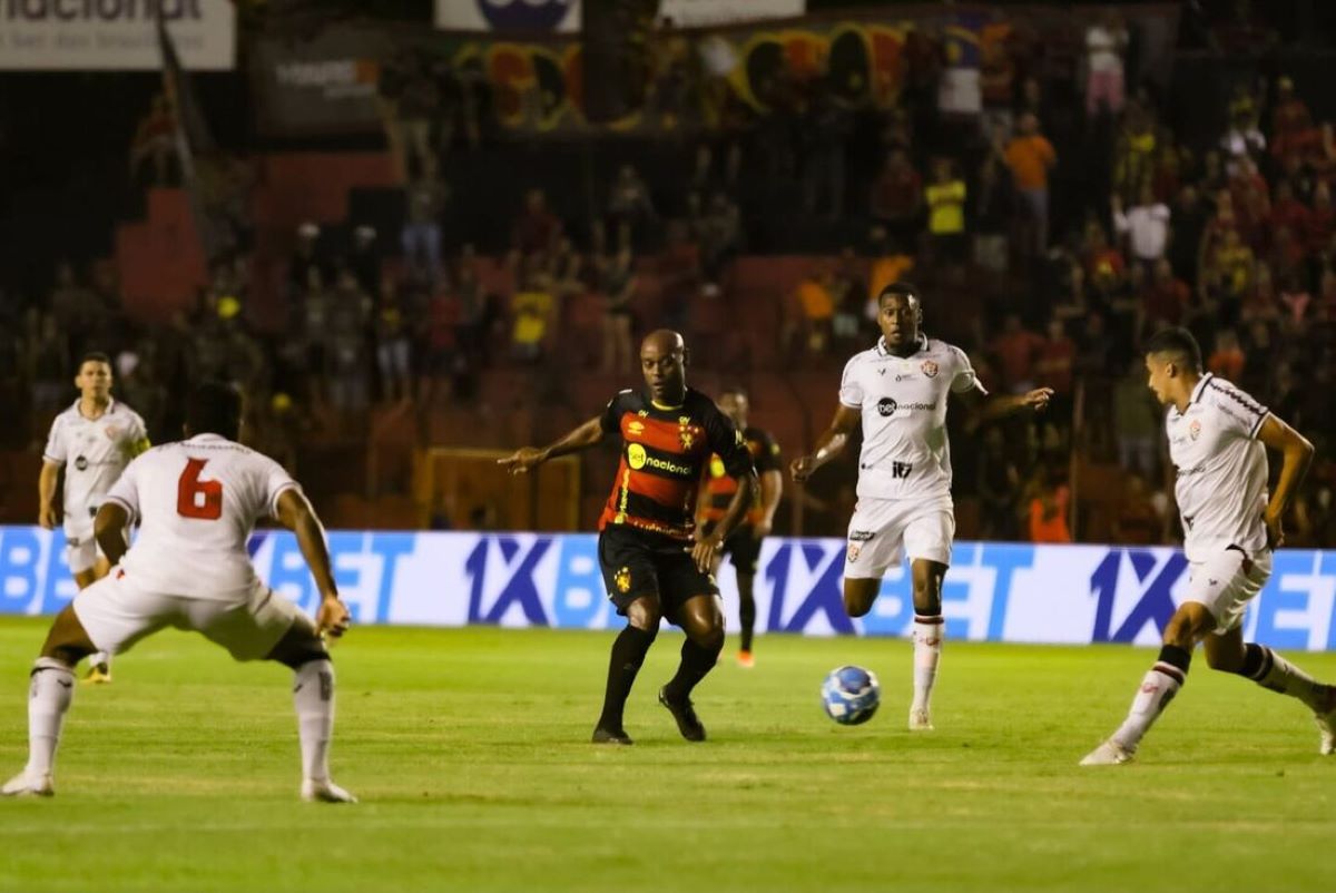 Sport perde para o Vitória por 2x1 e deixa G4 da Série B do Brasileiro