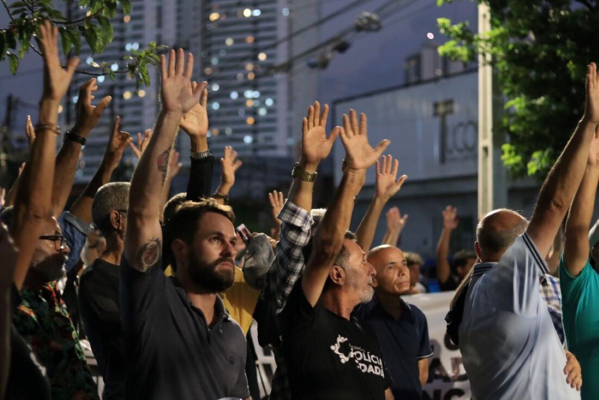 Polícia Civil adia passeata em protesto no Recife