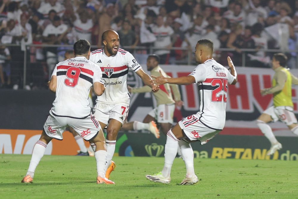 São Paulo e Flamengo vencem Corinthians e Grêmio e decidem Copa do Brasil