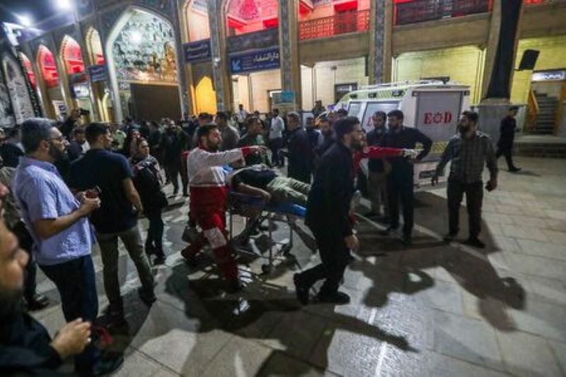 Irã prende oito "estrangeiros" após ataque mortal contra santuário xiita