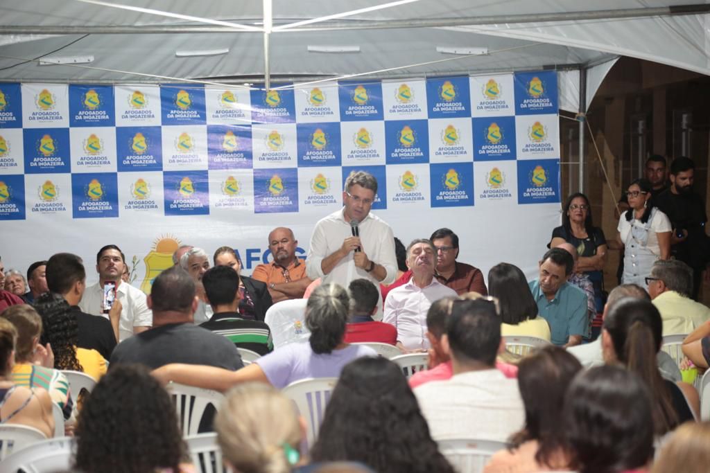 Prefeito Sandrinho inaugura pavimentação