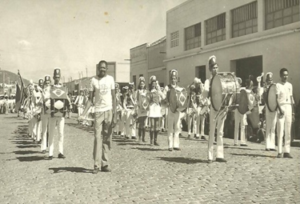 Os Professores Nogueira e Nestor no desfile de Setembro em 1970