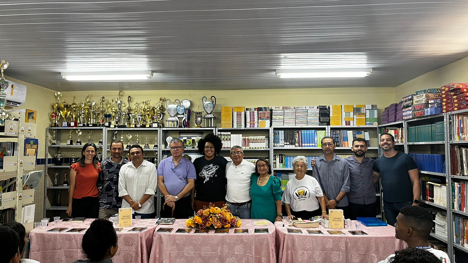 Escola de ST estimula produção literária de jovens escritores