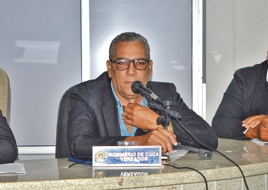 Vereador de Márcia ataca Raquel: 'Marido morreu, quem vai ser agora?' 1 Vereador de Márcia ataca Raquel: 'Marido morreu, quem vai ser agora?'