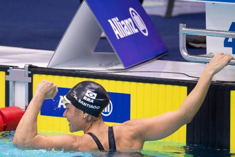 Carol Santiago garante segundo ouro no Mundial de natação paralímpica