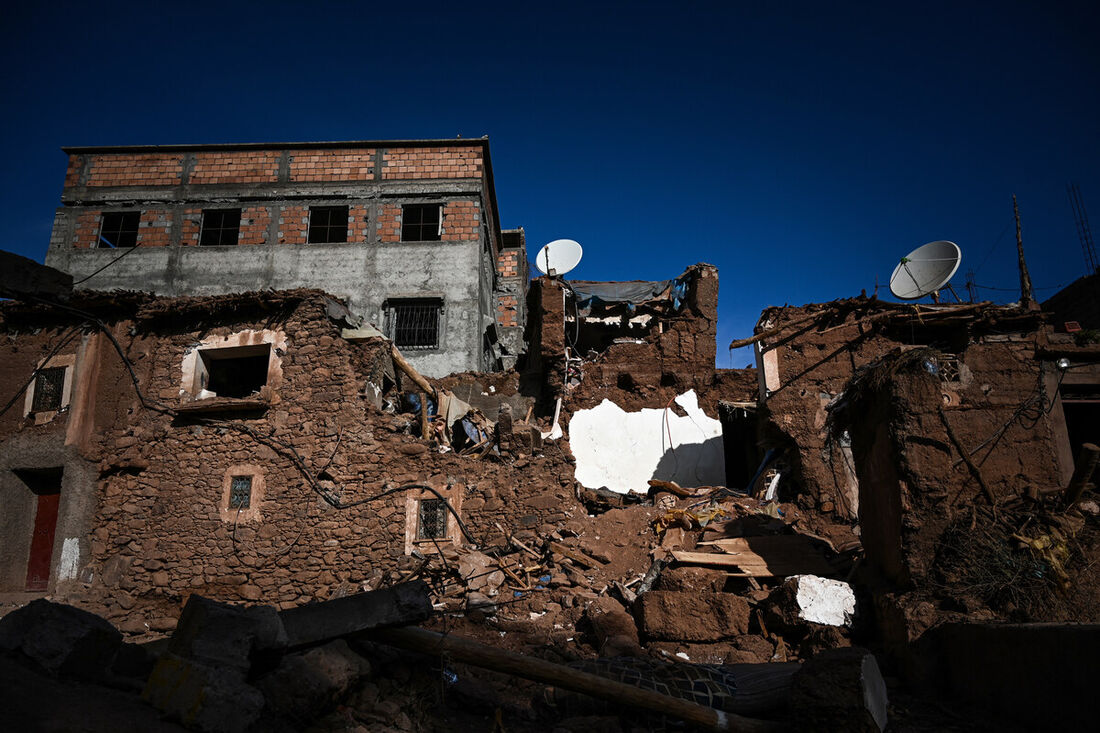Esperança de encontrar sobreviventes de terremoto diminui