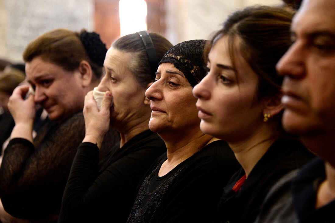 Dor e revolta em missa para 100 vítimas de incêndio no Iraque