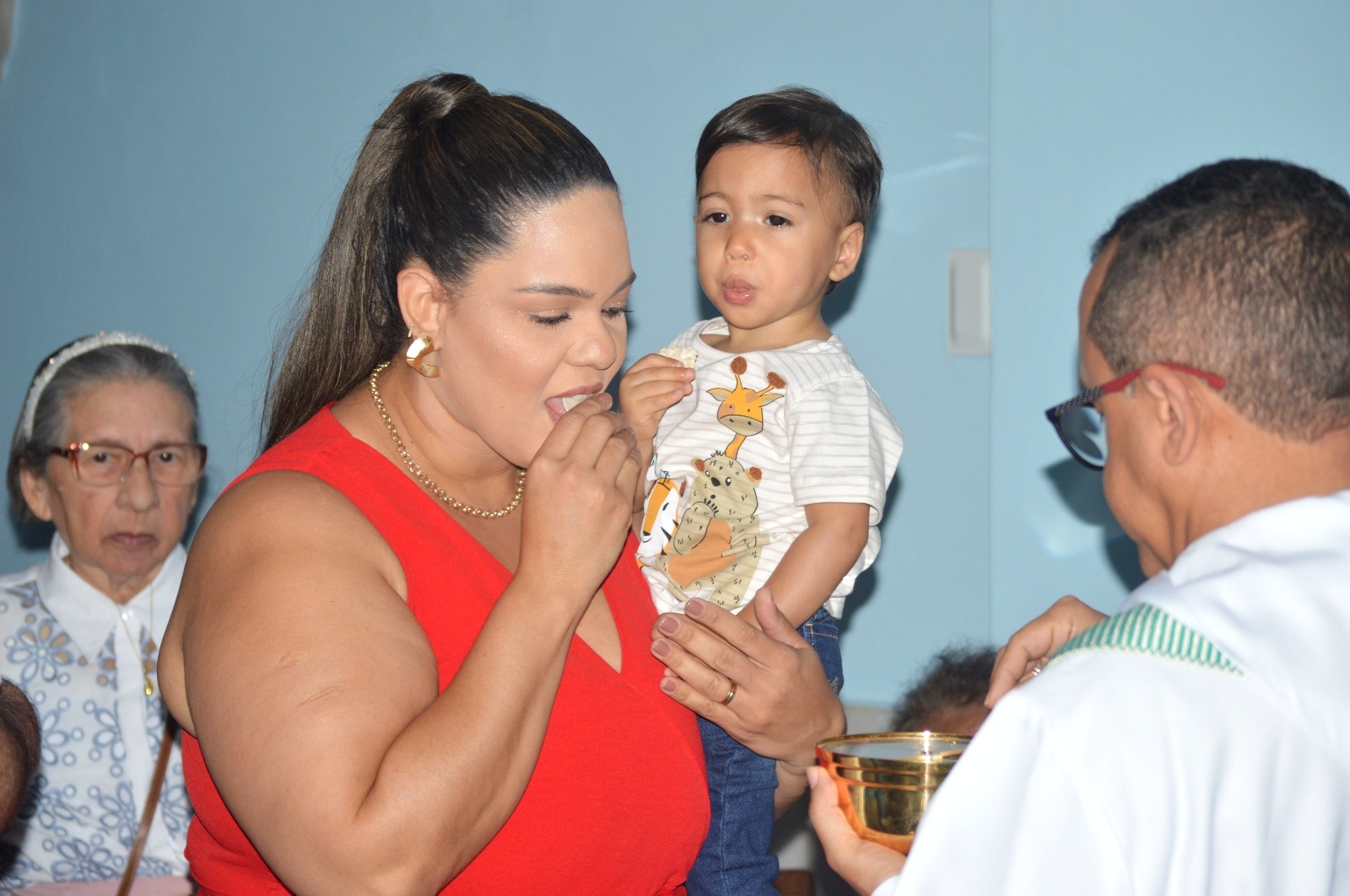 Noite das crianças emocionou fiéis em ST