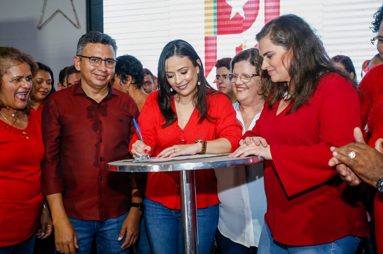 Fotos, fatos e contradições políticas em Serra Talhada