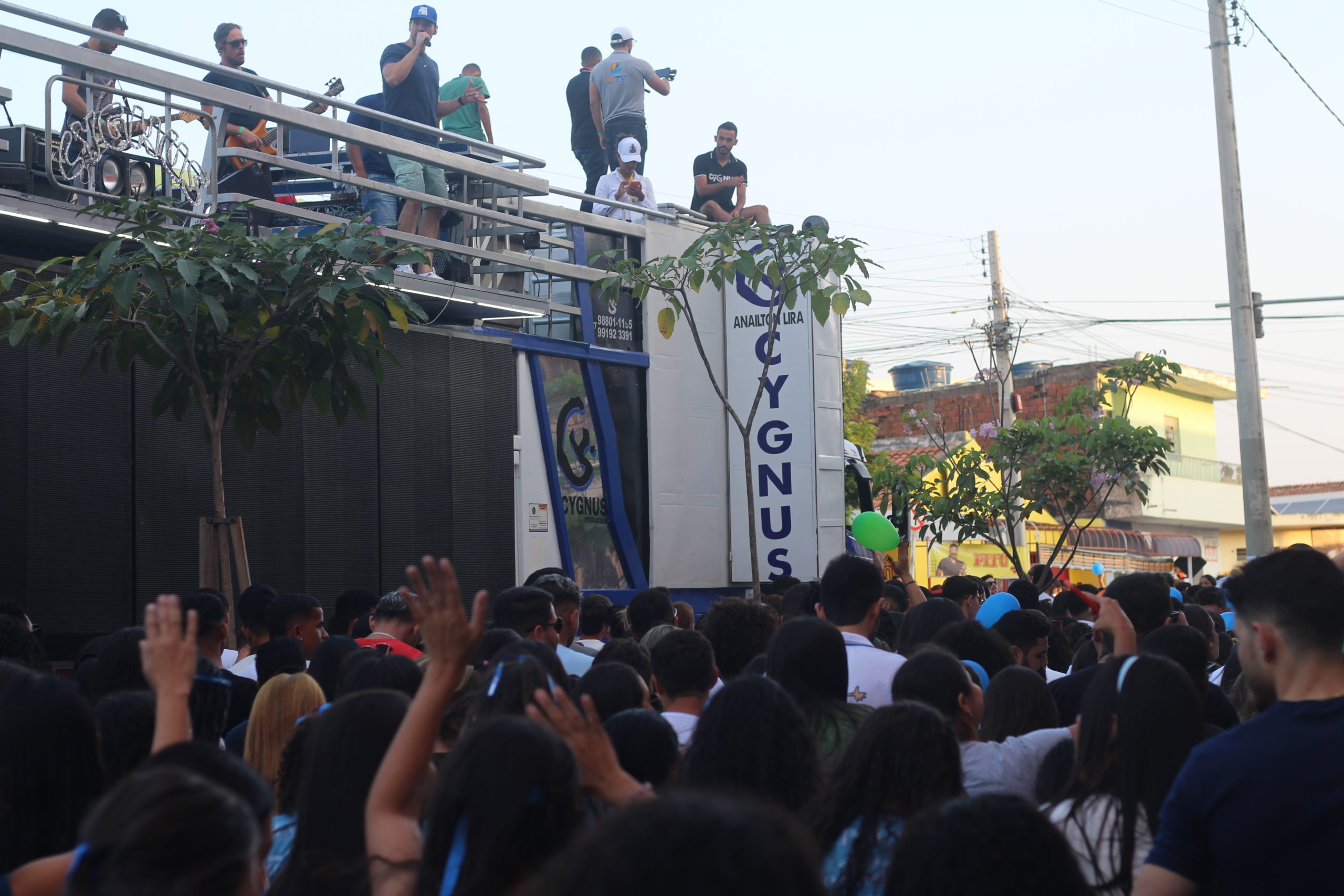 Romaria na Festa da Penha atrai cerca de 15 mil jovens para ST
