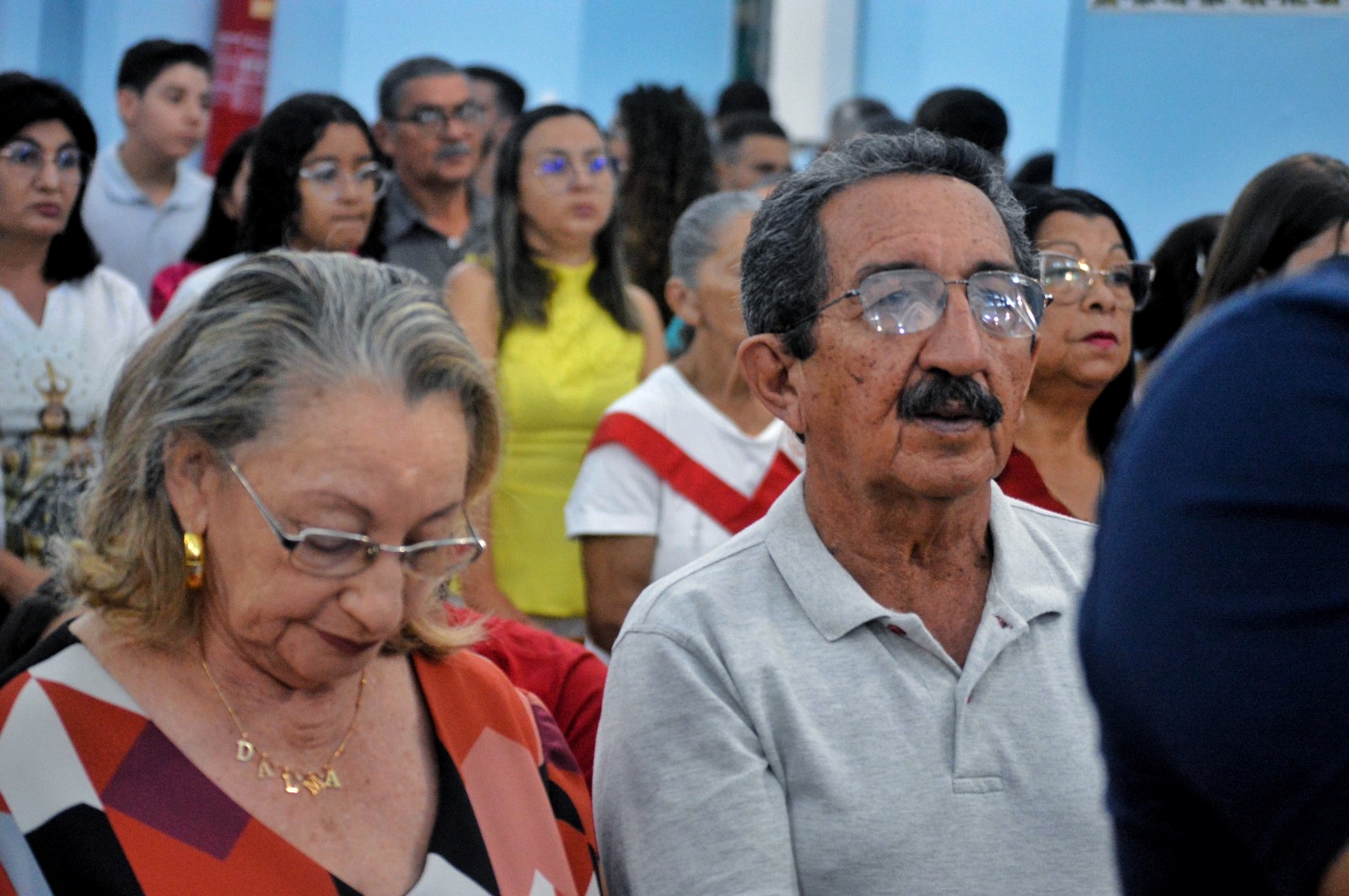 Badalação no espaço Farol, missa e show de fé