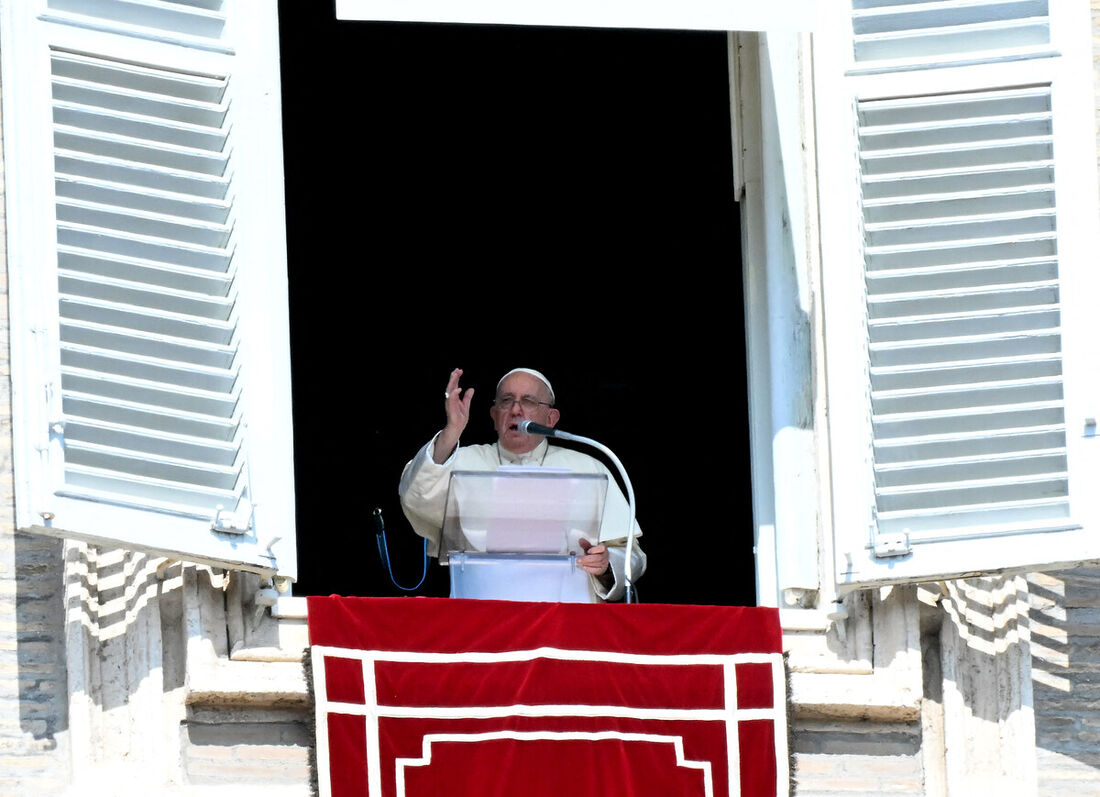 "O mundo está desmoronando", alerta o papa sobre mudança climática