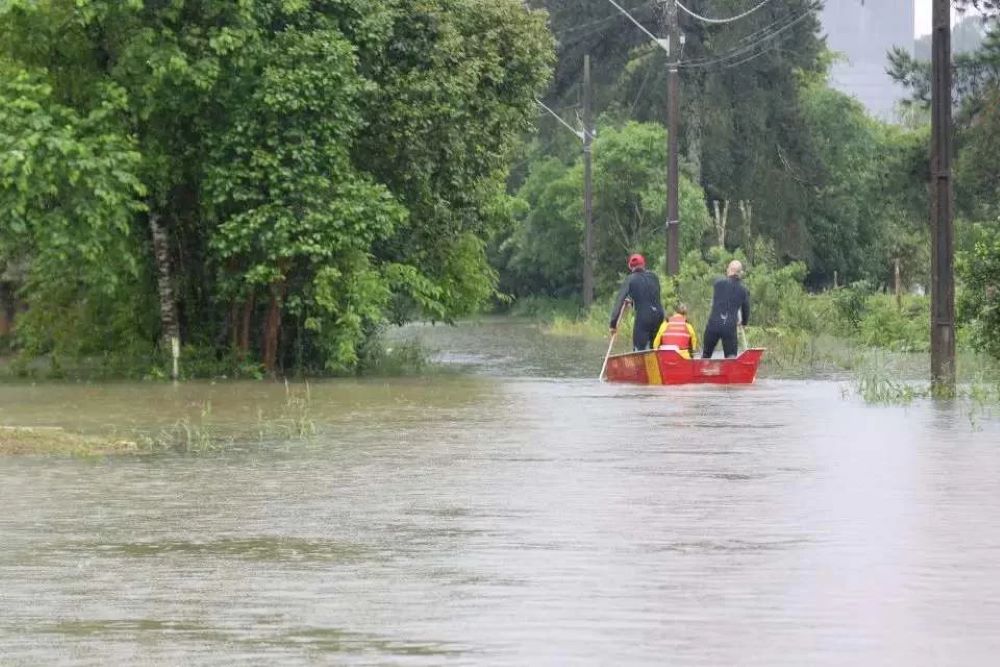 Brasil vive extremos climáticos em outubro